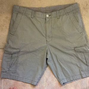 TOMMY BAHAMA Cargo Shorts